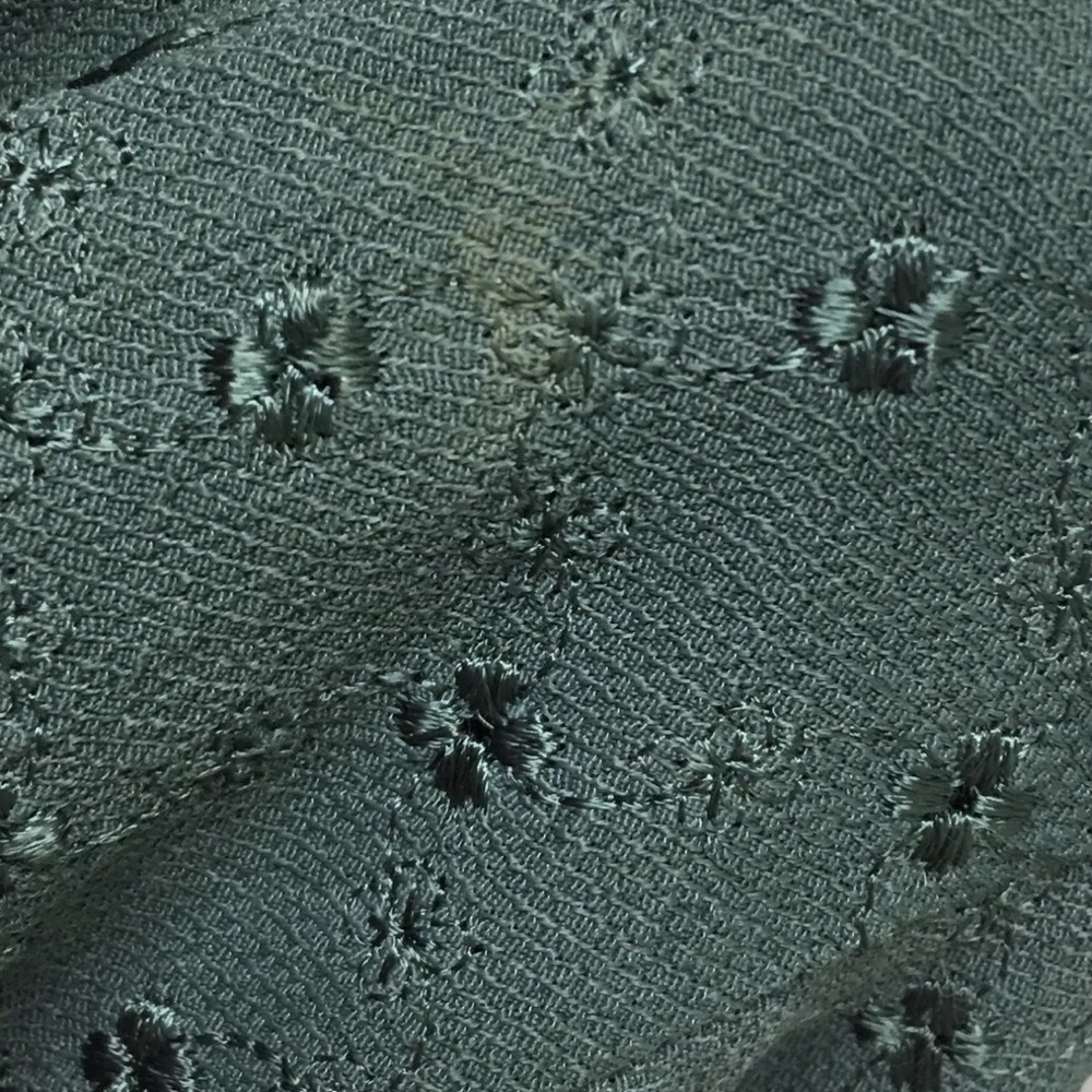 Johnny Was Collection Top Woman's Medium Green  Unlined Eyelet Button Front - Picture 6 of 6